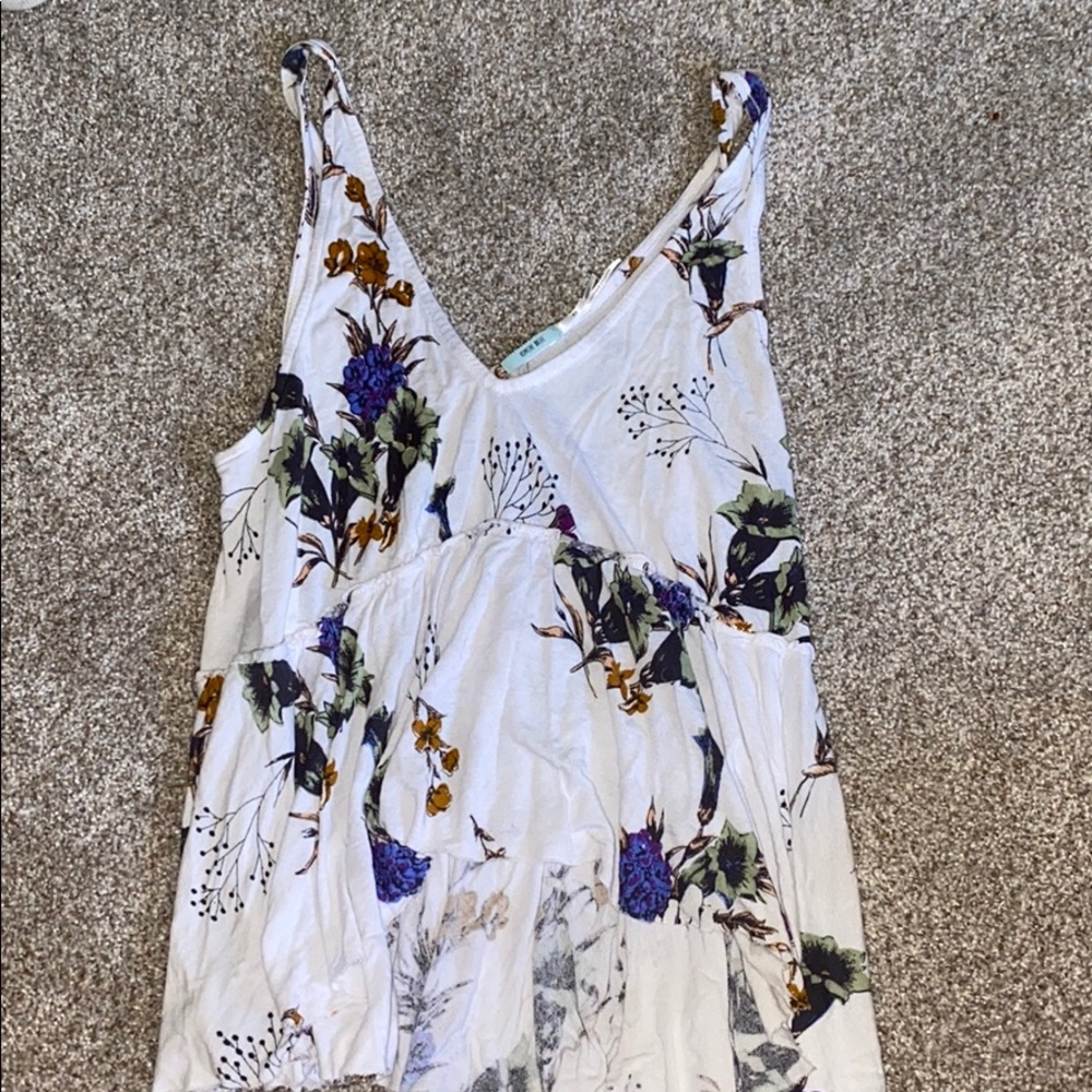 White floral flowy tank top